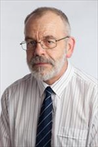Dr Andrew Shuttleworth